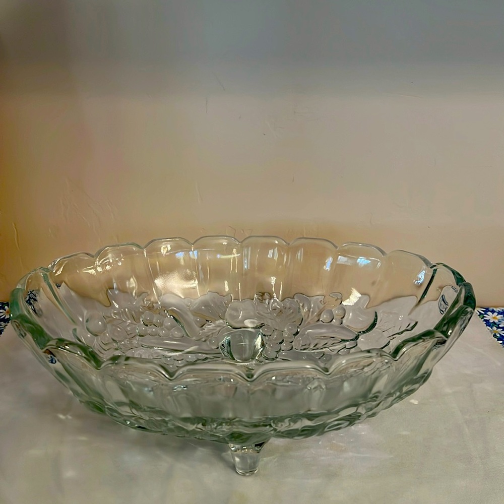 Glass fruit dish